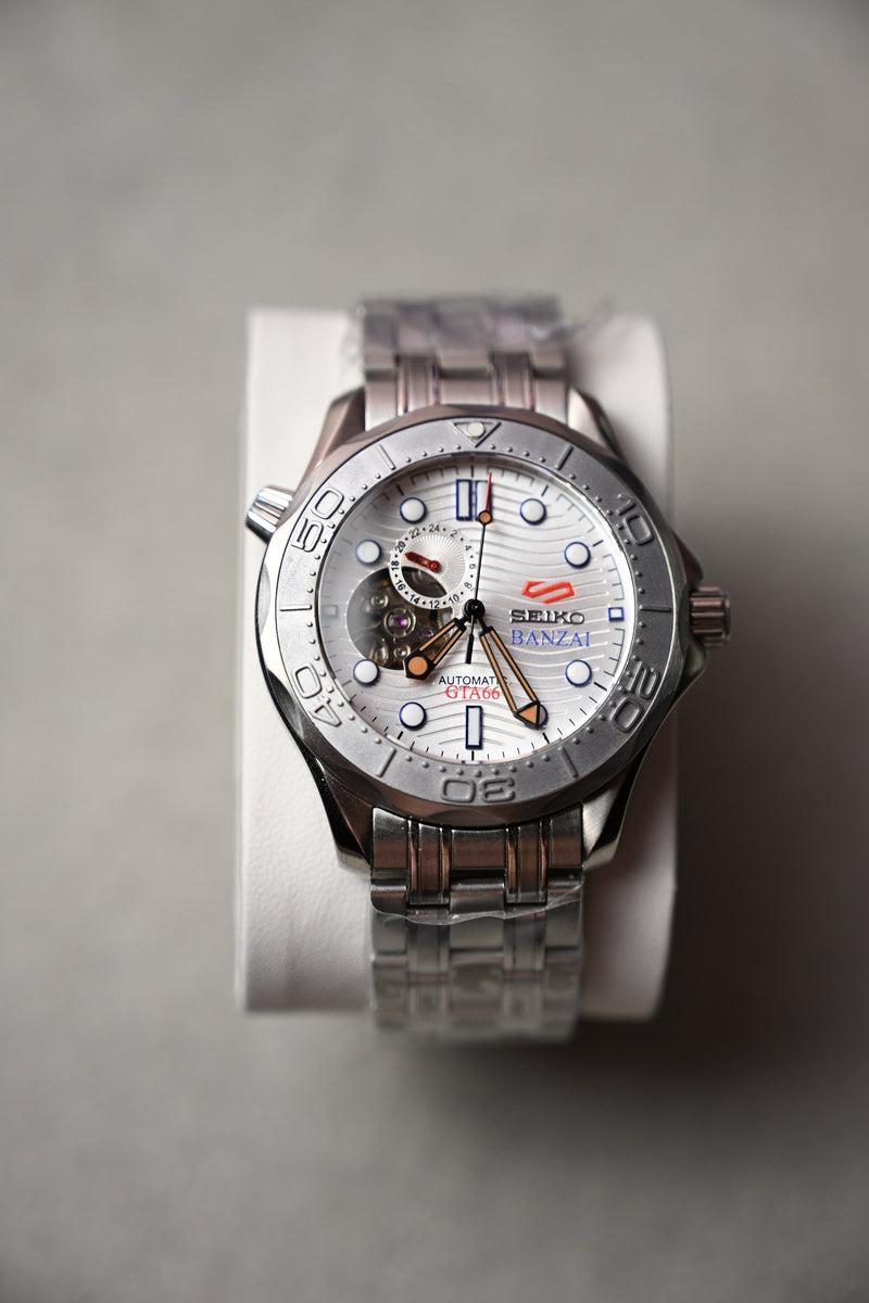 Diver custom, cadran alb open heart