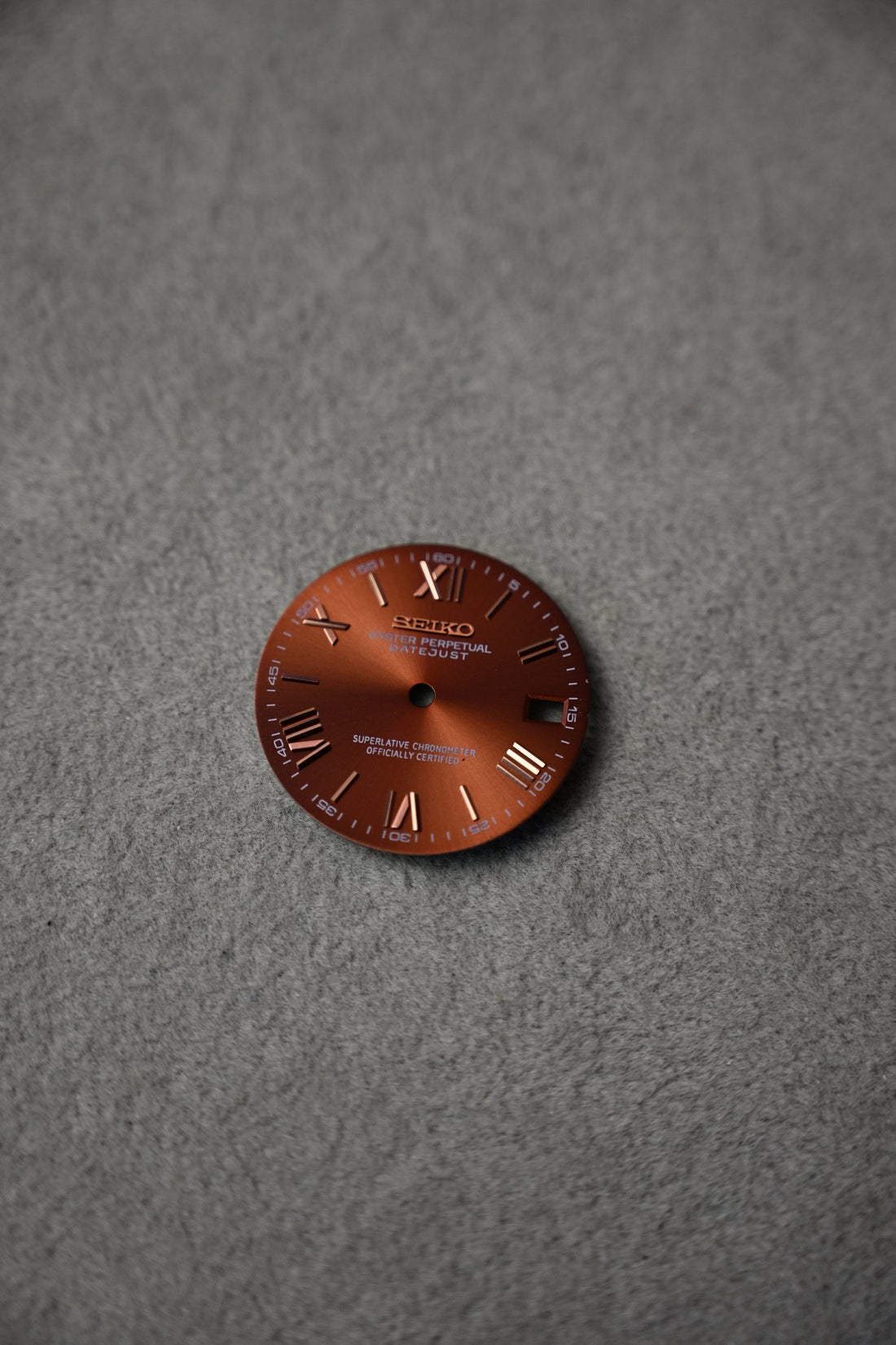 Datejust Two Tone Rose – piese înainte de asamblare