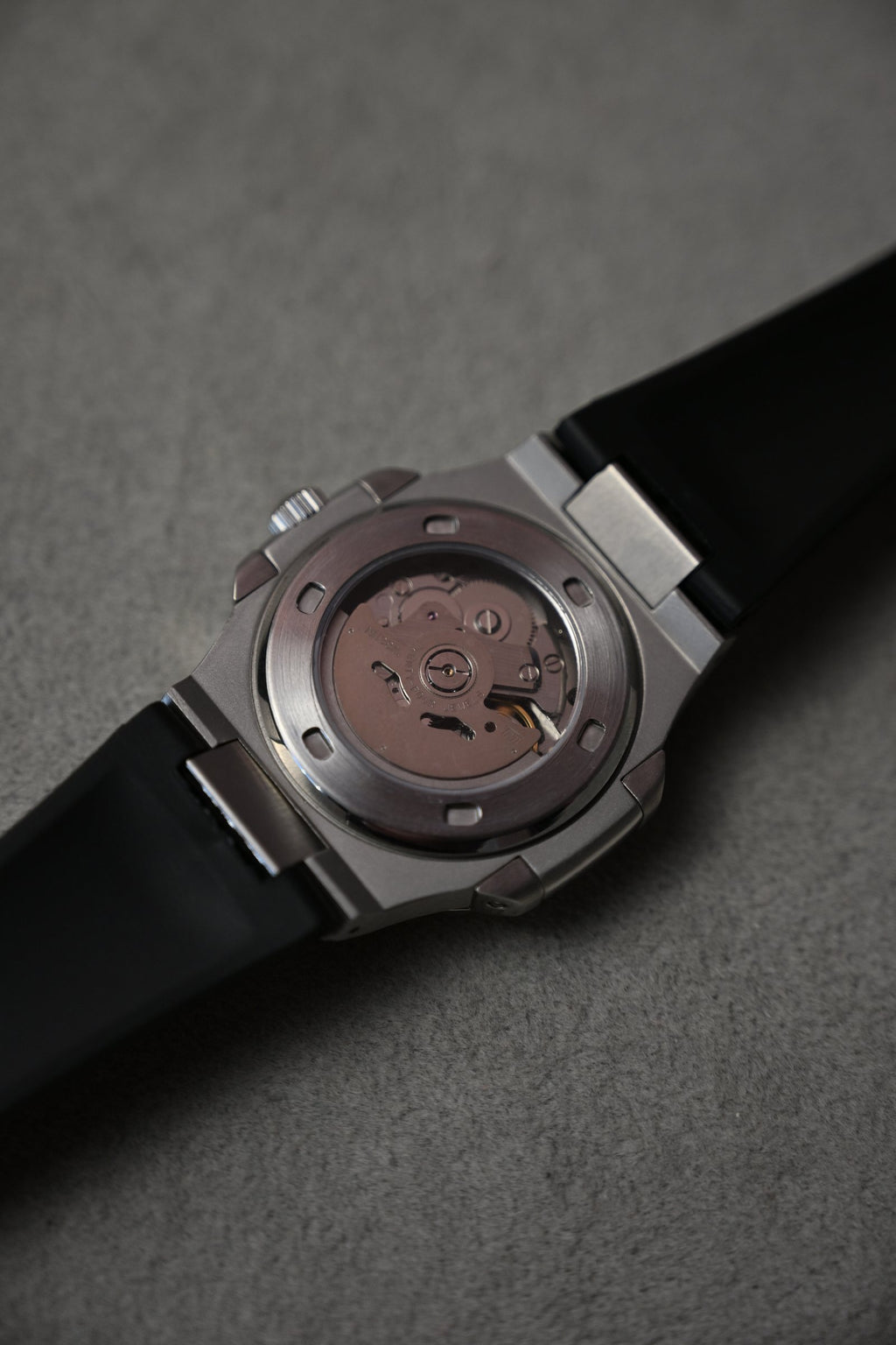 Nautilus Open Heart Black – ceas asamblat de Alexie Collection