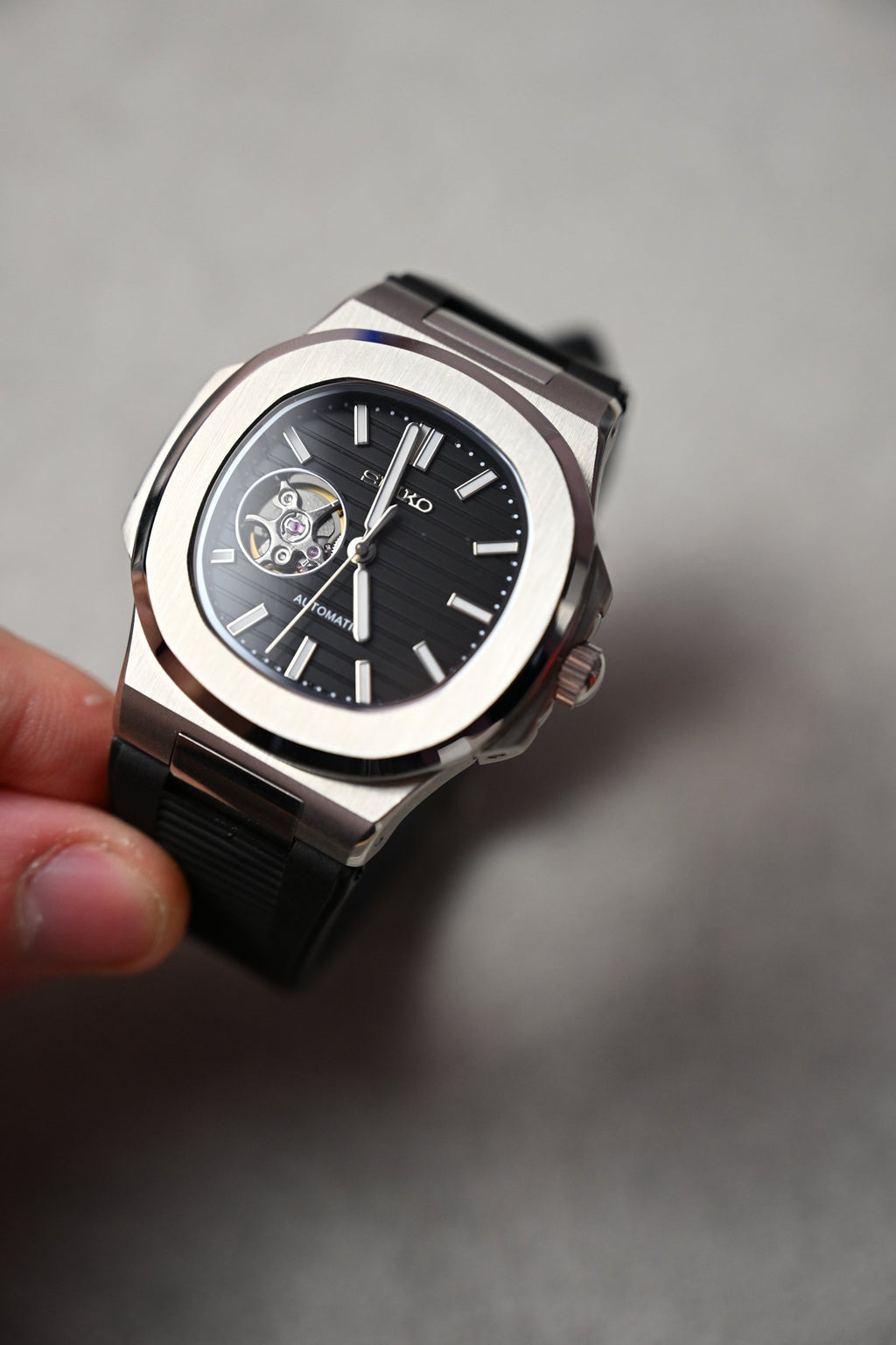 Nautilus Open Heart Black – ceas asamblat de Alexie Collection
