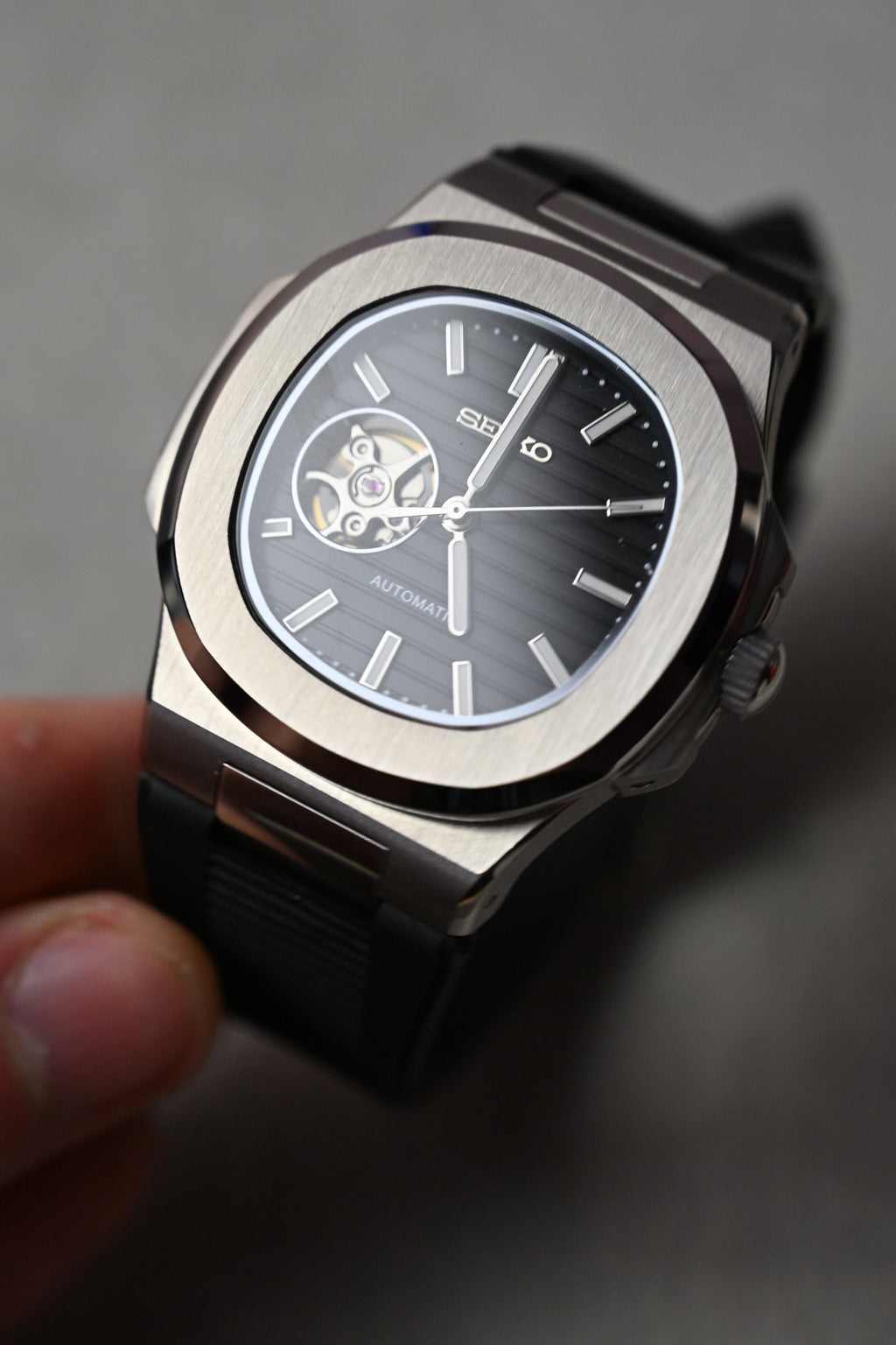 Nautilus Open Heart Black – ceas asamblat de Alexie Collection