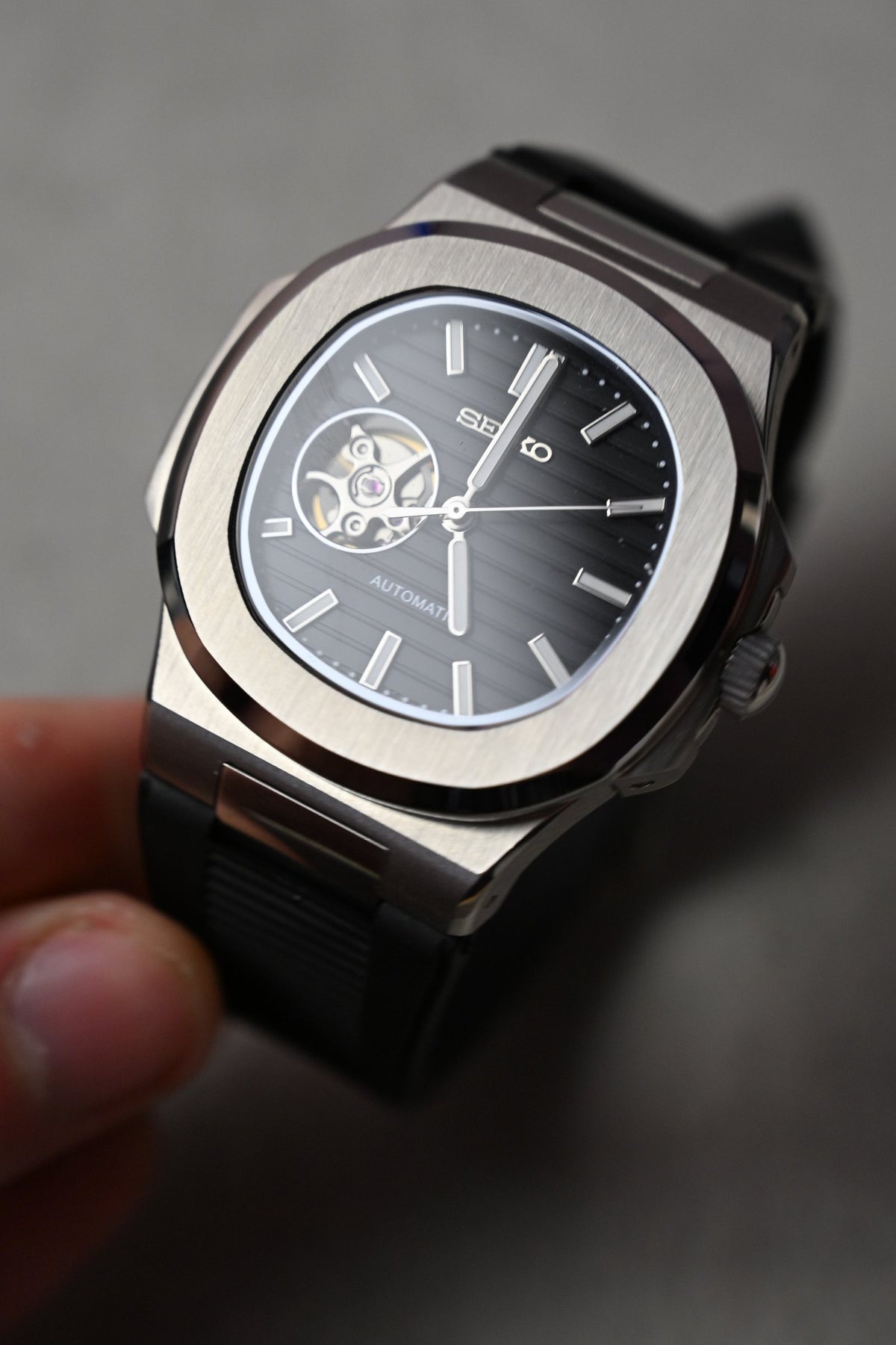 Nautilus Open Heart Black – ceas asamblat de Alexie Collection
