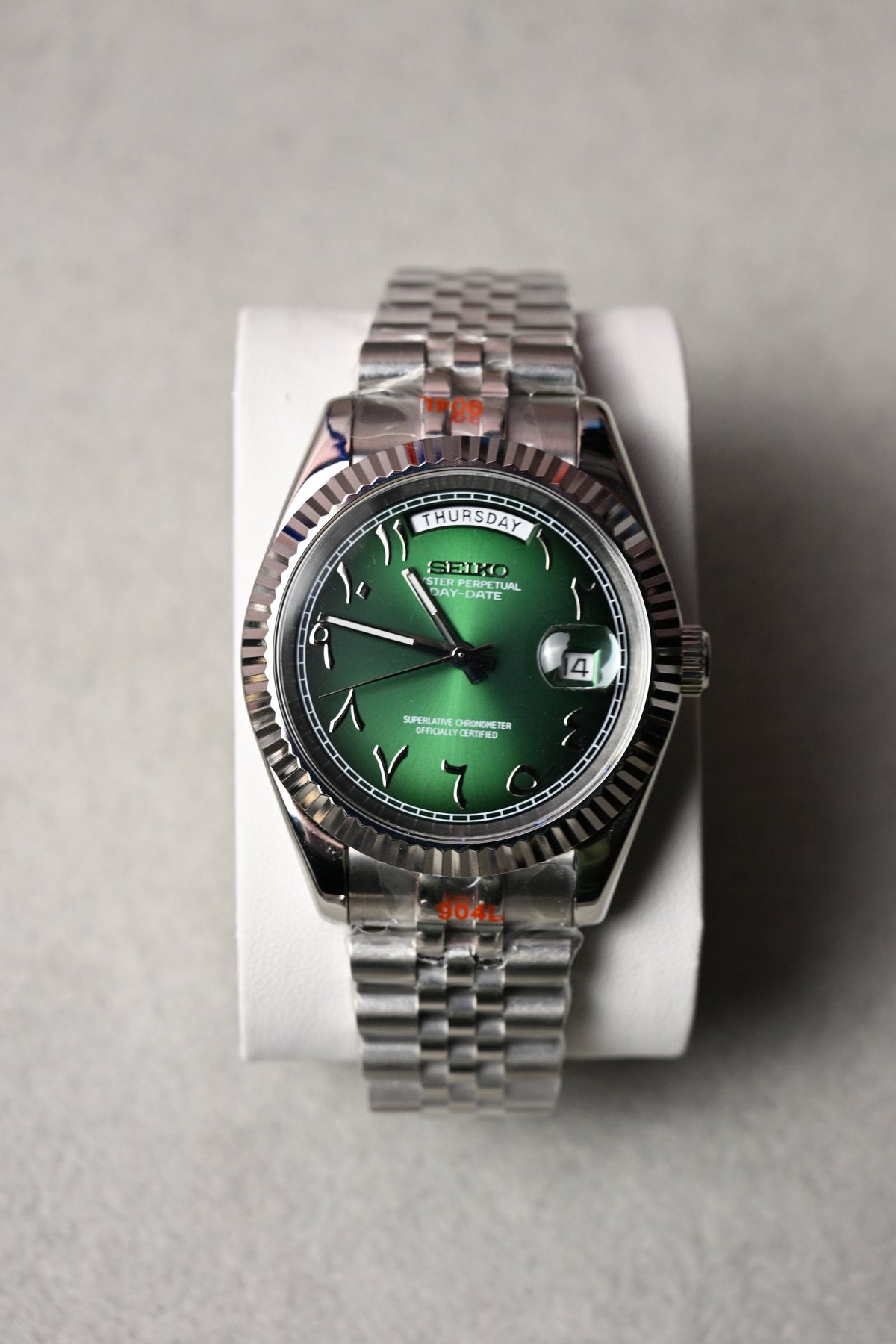 Day-Date Green Arab – ceas asamblat de Alexie Collection