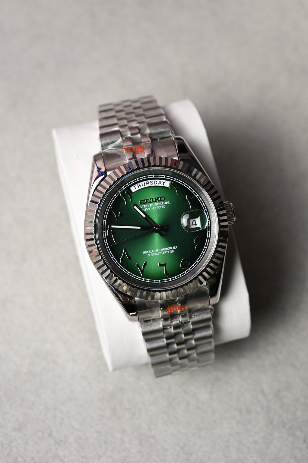 Day-Date Green Arab – ceas asamblat de Alexie Collection