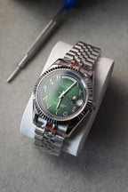 Day-Date Green Arab – ceas asamblat de Alexie Collection