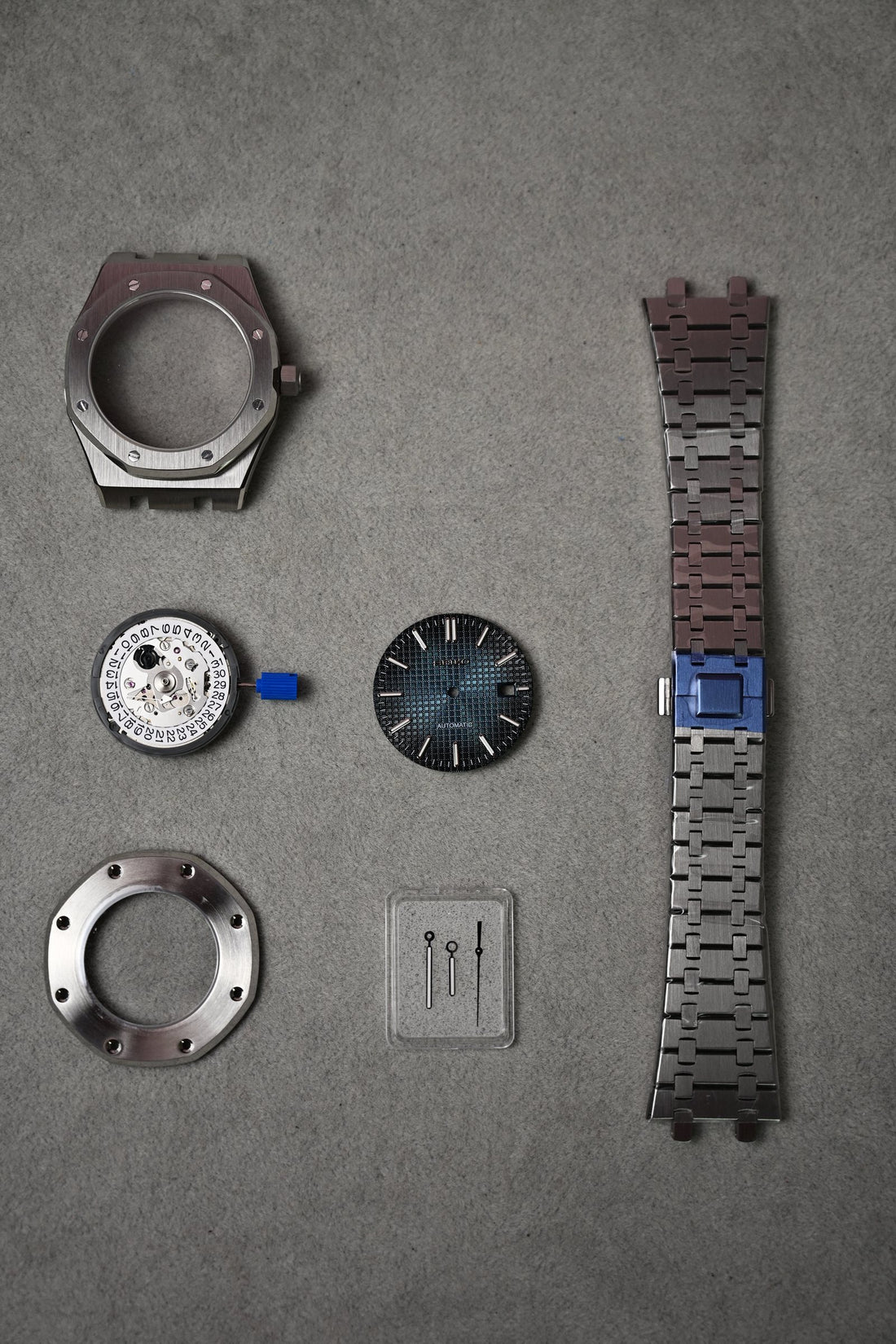 Seiko Royal Oak Blue – piese înainte de asamblare