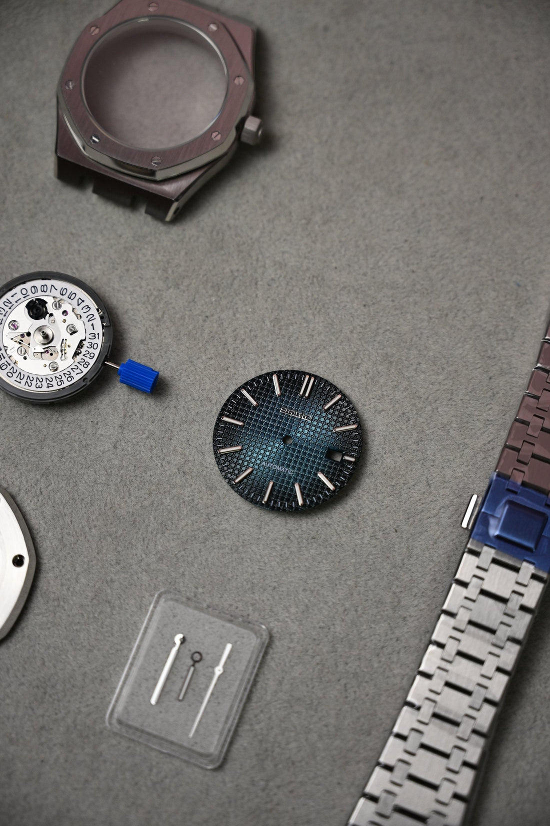 Seiko Royal Oak Blue – piese înainte de asamblare