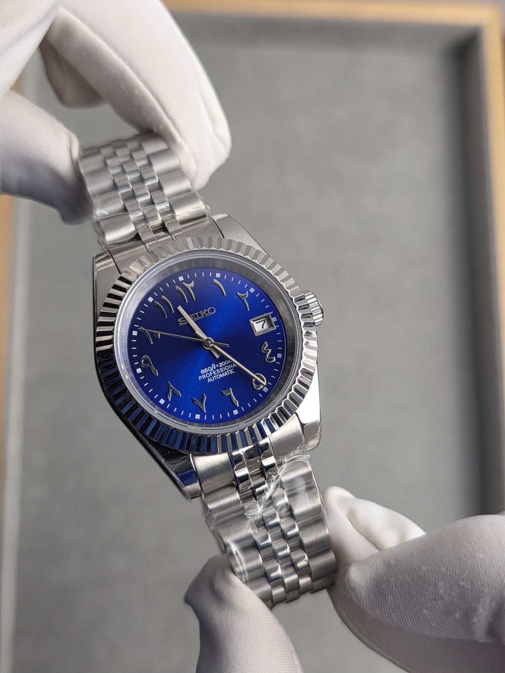 Seiko Date Just Blue Arab Numbers