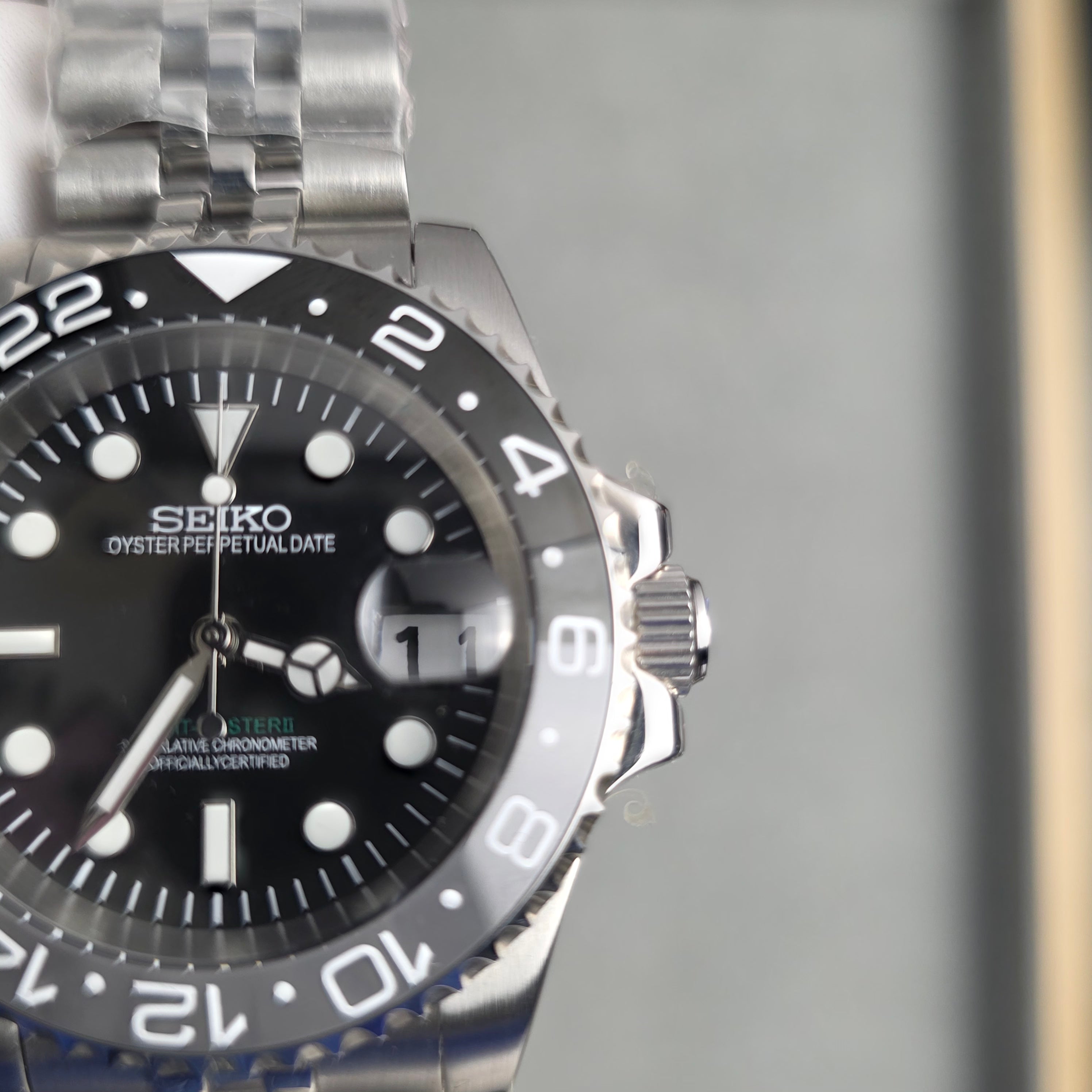 Seiko|Bruce Wayne