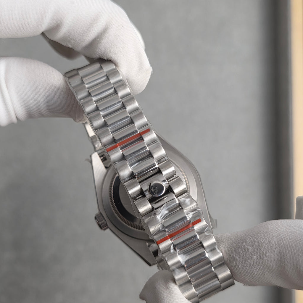 Seiko Datejust Blue Smooth Bezel