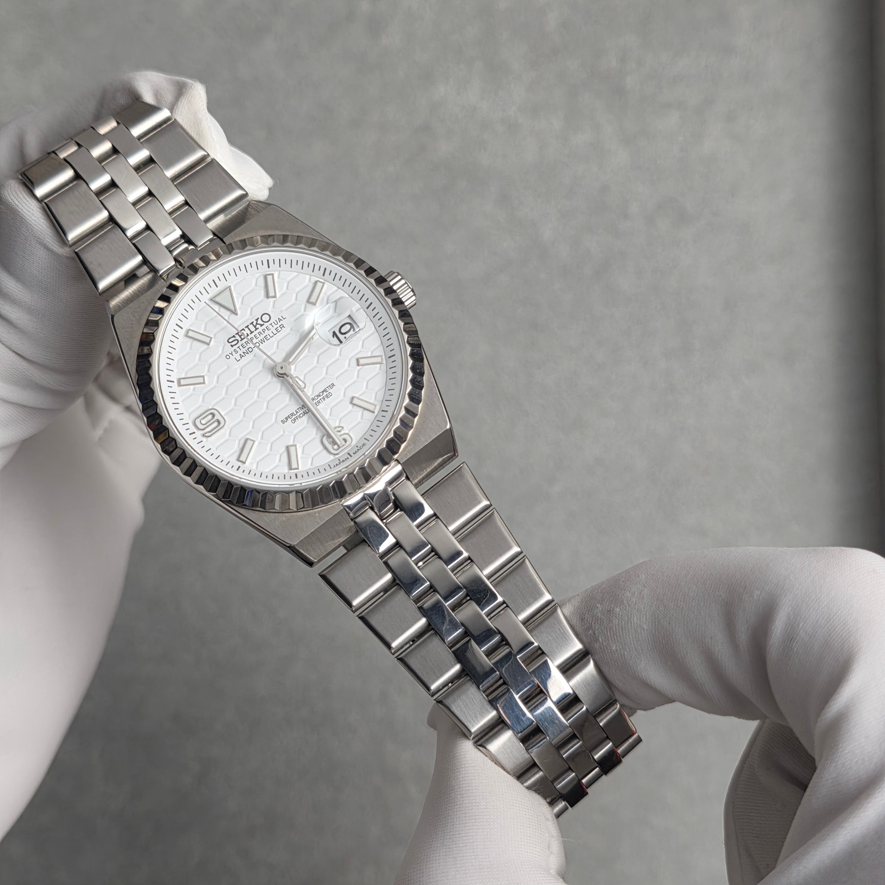 Seiko Land Dweller