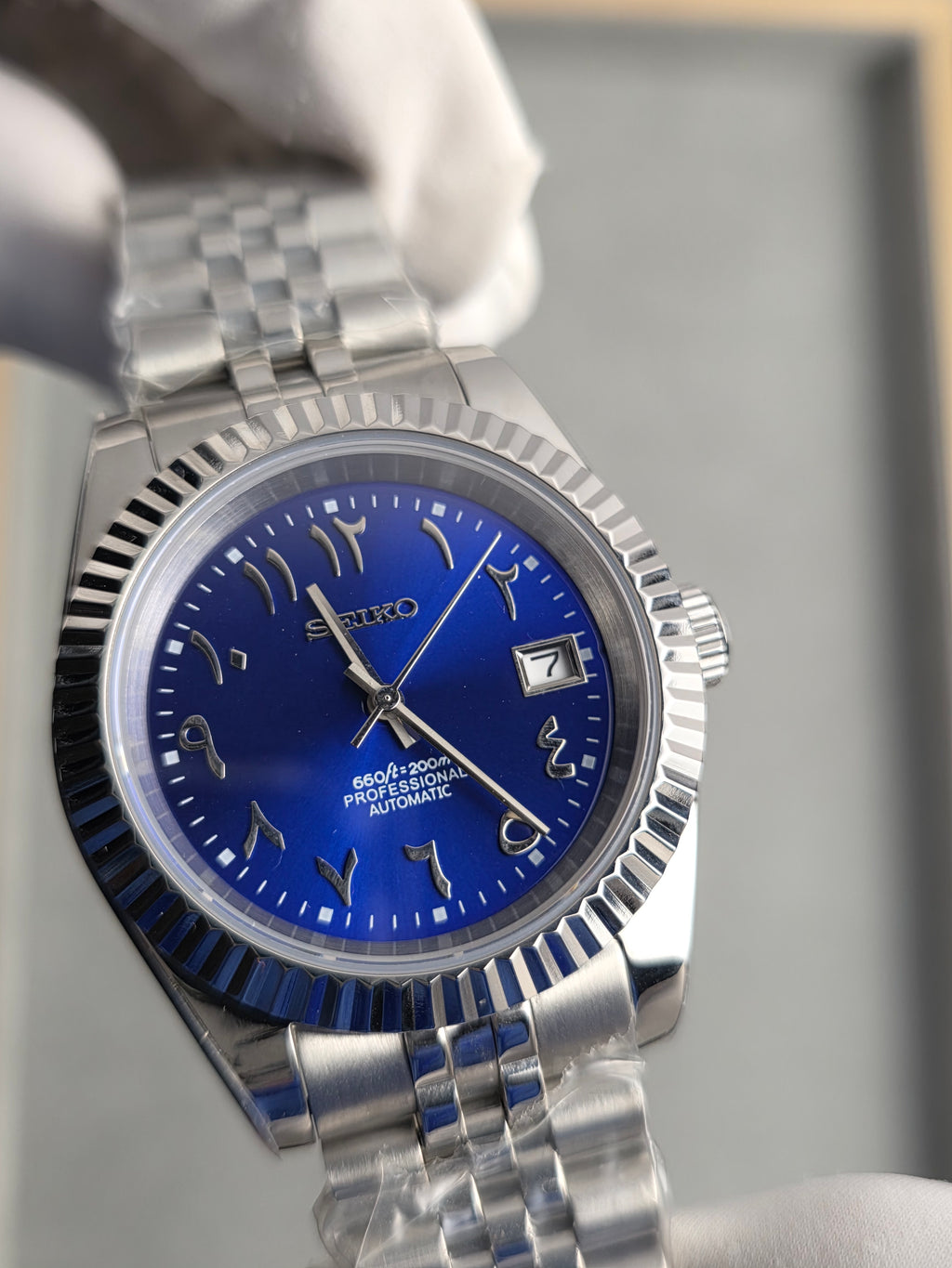 Seiko Date Just Blue Arab Numbers