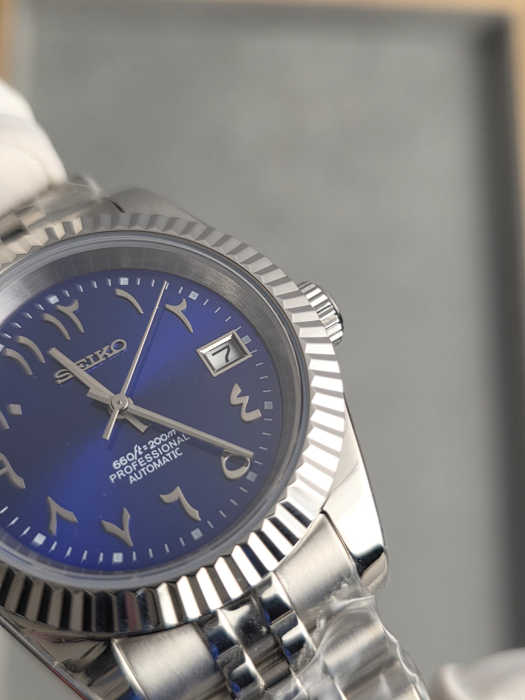 Seiko Date Just Blue Arab Numbers