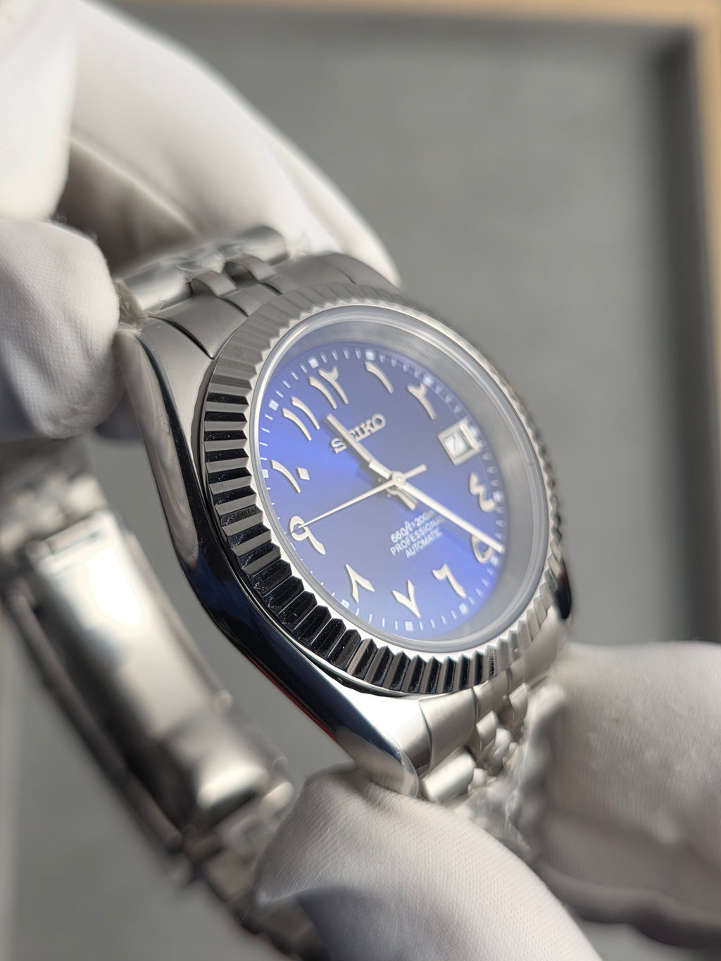 Seiko Date Just Blue Arab Numbers
