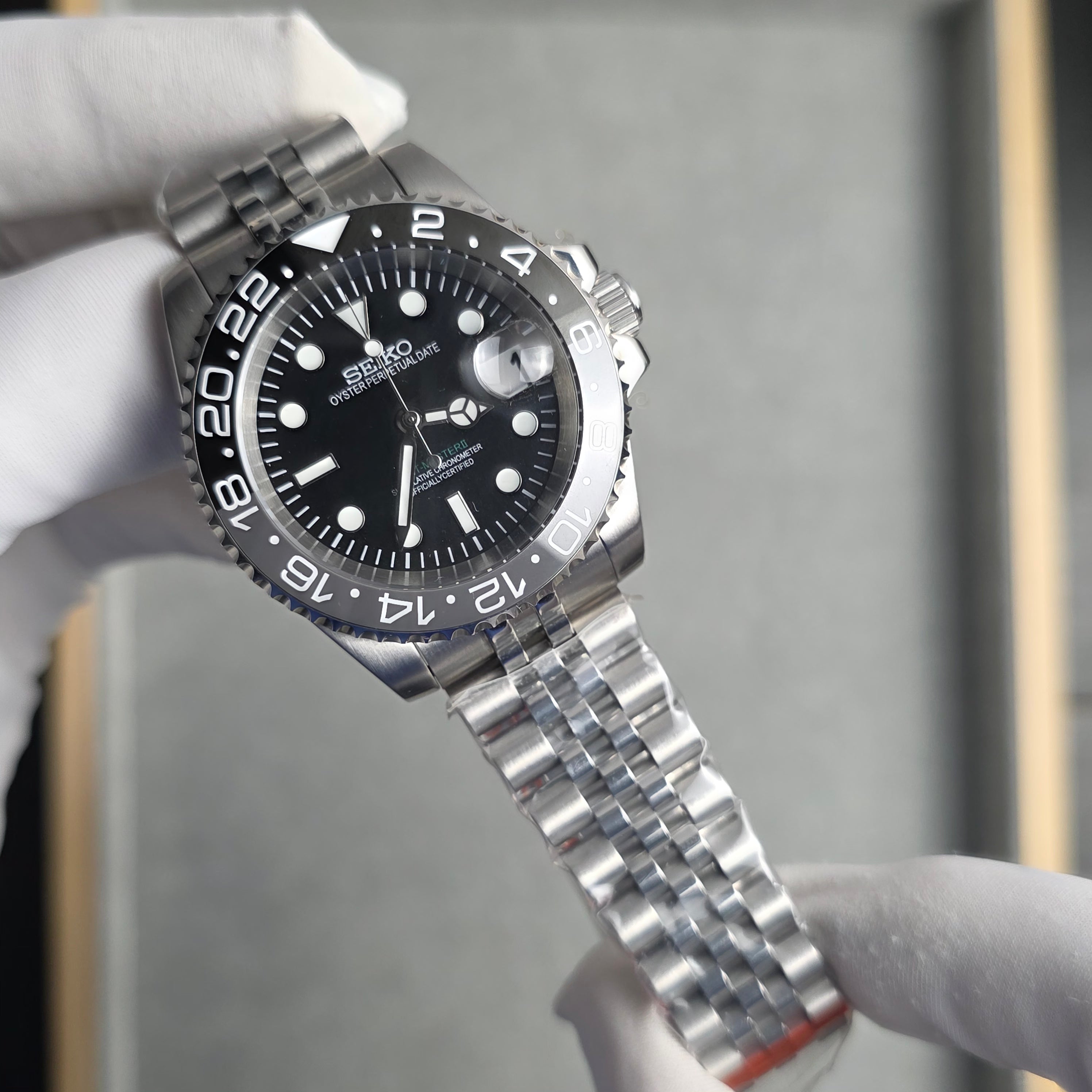 Seiko|Bruce Wayne