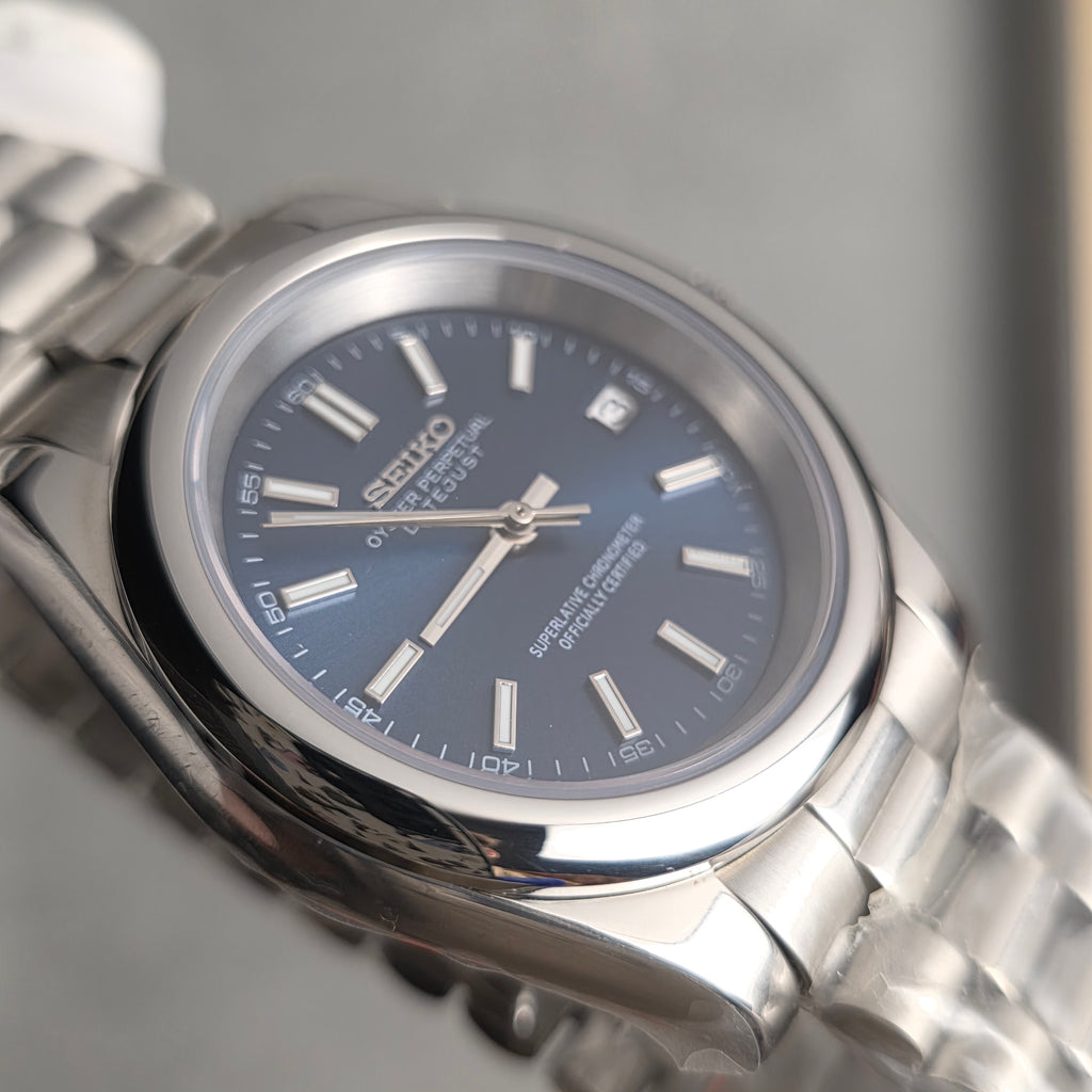 Seiko Datejust Blue Smooth Bezel