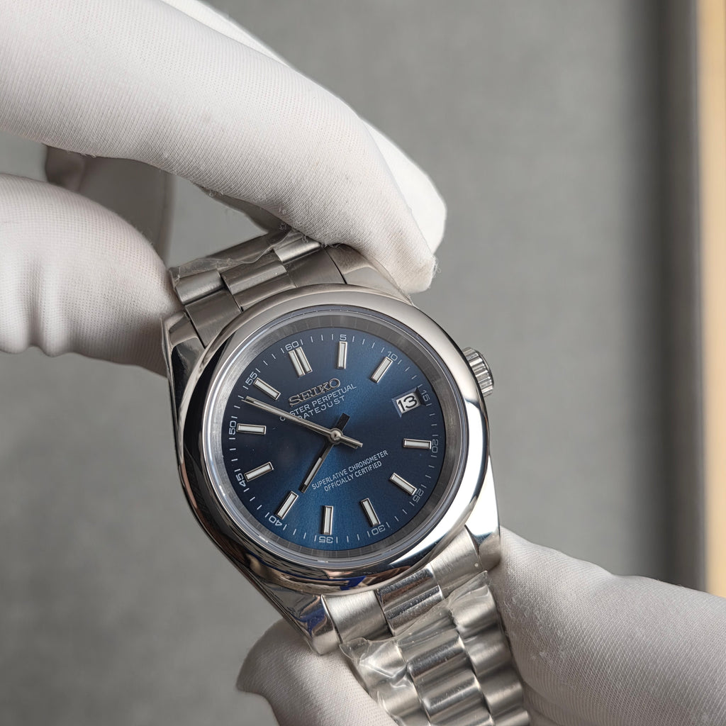 Seiko Datejust Blue Smooth Bezel